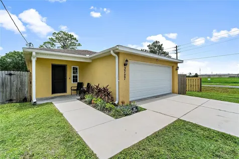 3727 20th Street E Bradenton FL 34208