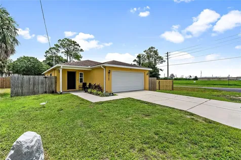 3727 20th Street E Bradenton FL 34208