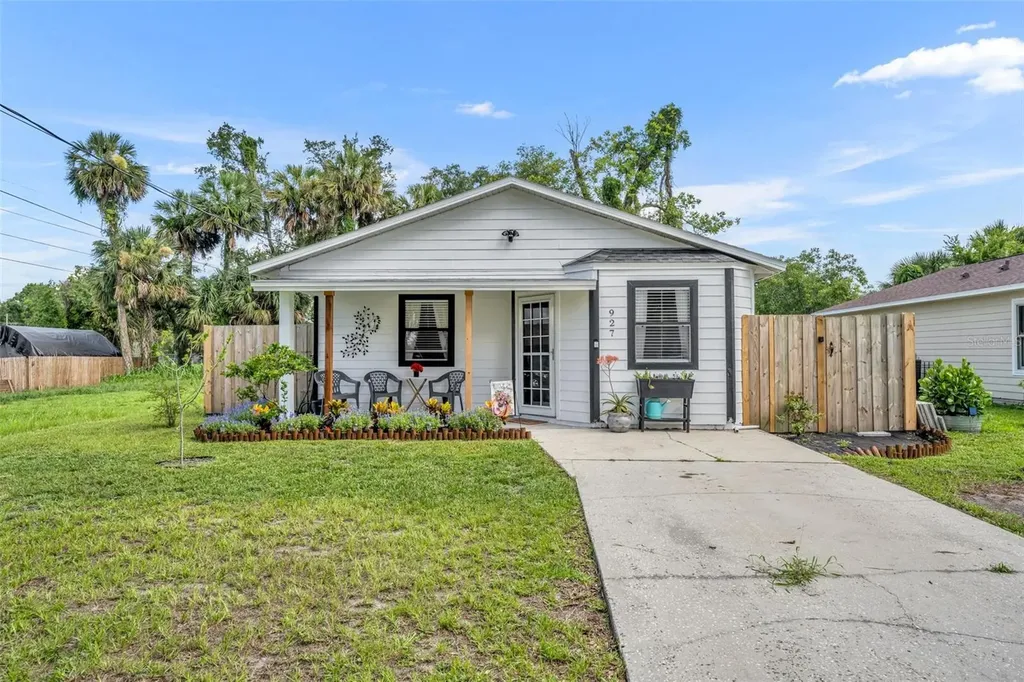 927 W 11th Street Sanford FL 32771