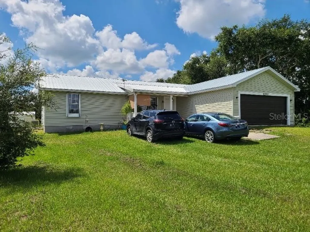 20320 NW 258th Street Okeechobee FL 34972