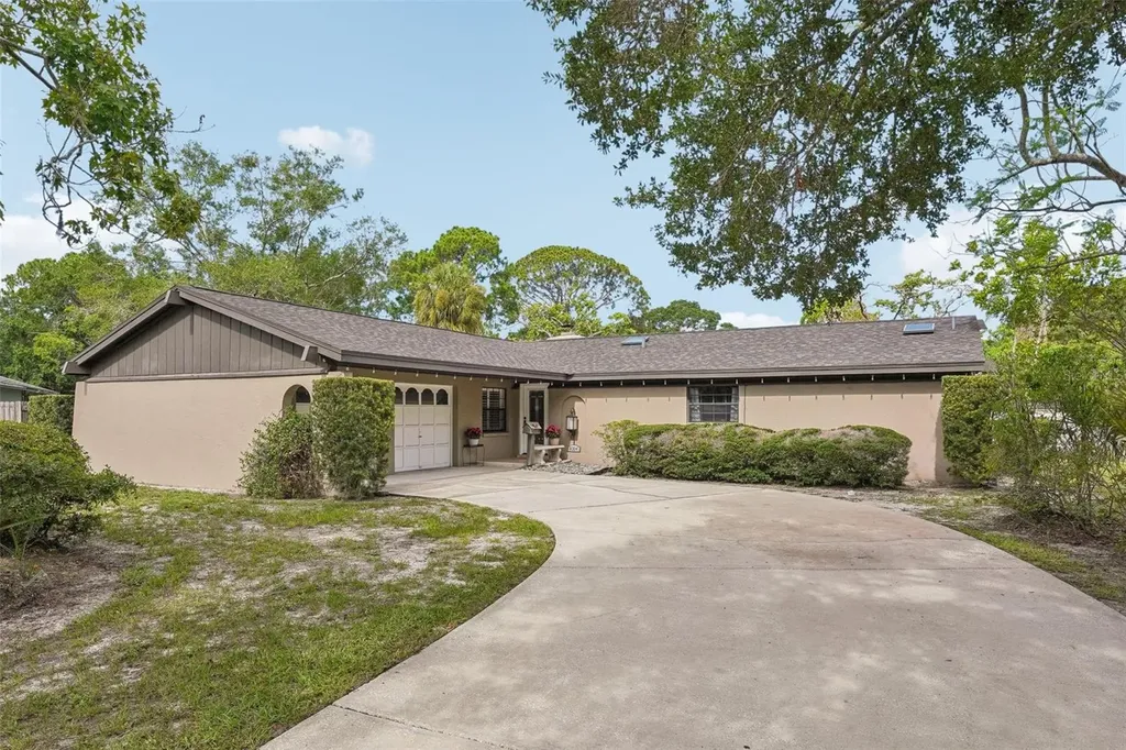 8314 W Hiawatha Street Tampa FL 33615