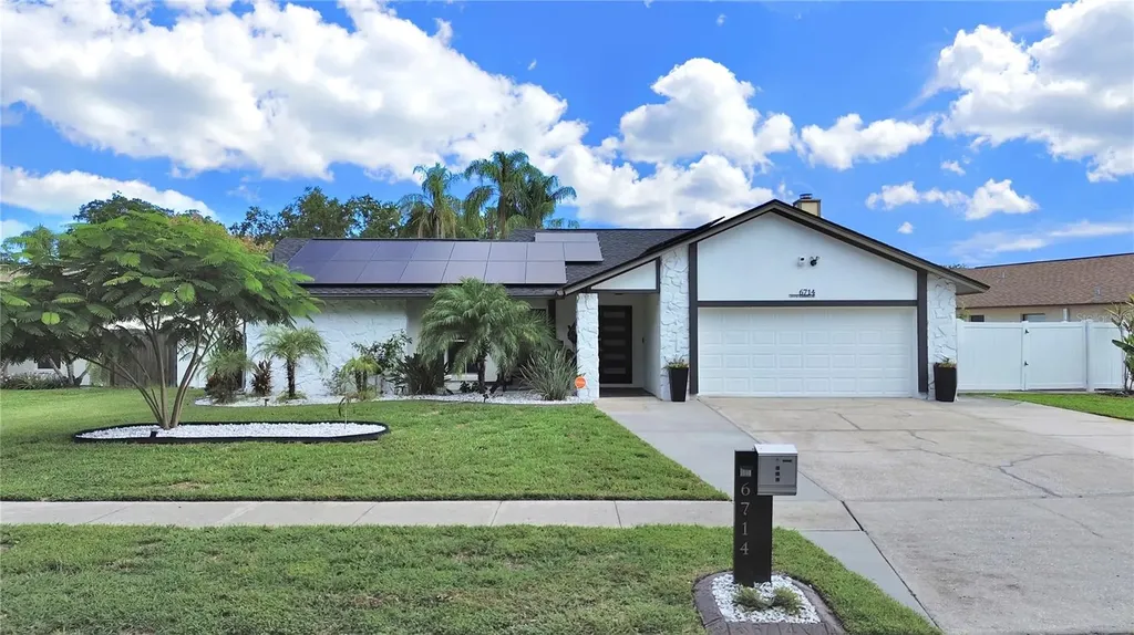 6714 Grand Bahama Drive Tampa FL 33615