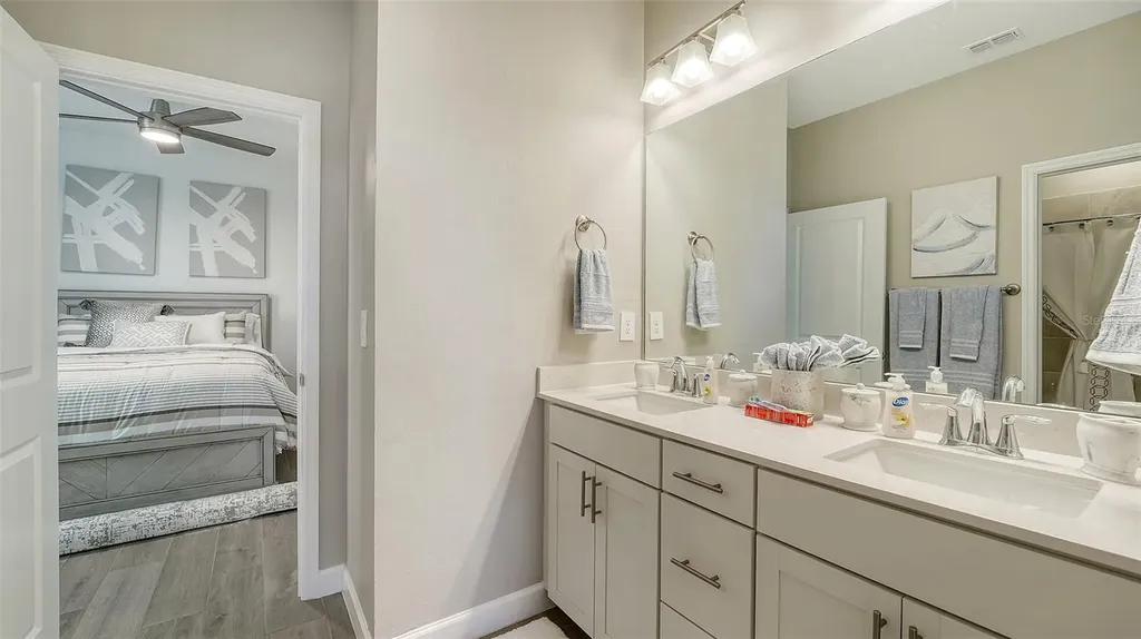 4909 Oyster Pearl Street Lakewood Ranch FL 34211