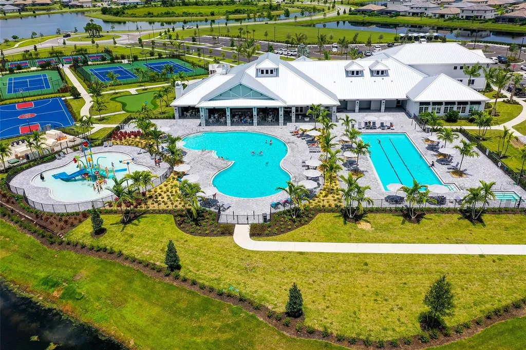 4909 Oyster Pearl Street Lakewood Ranch FL 34211