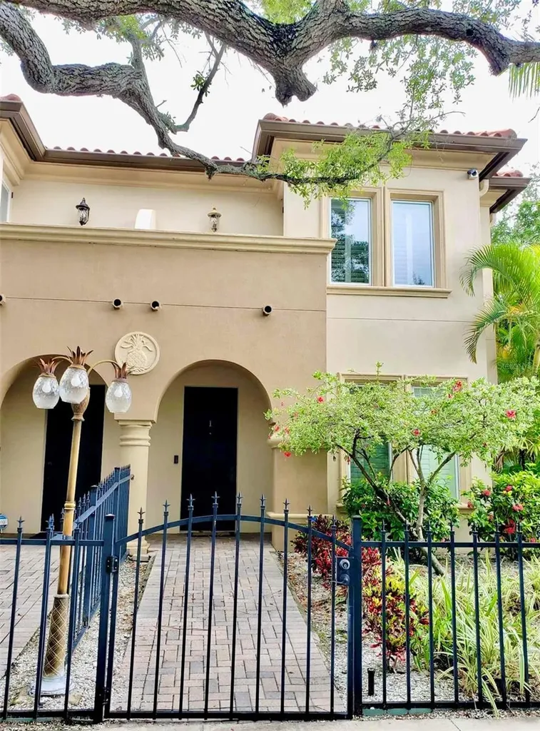 3817 W Dale Avenue Tampa FL 33609