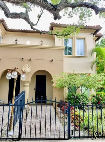 3817 W Dale Avenue Tampa FL 33609