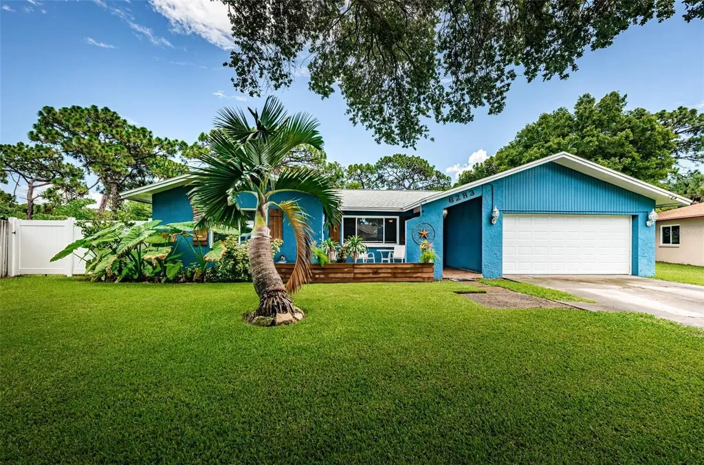 6283 Heather Lane N Pinellas Park FL 33781