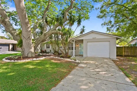 2974 Hillsdale Avenue Largo FL 33774