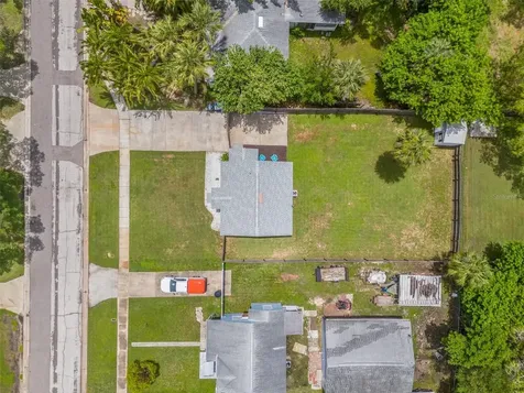 833 60th Avenue NE St Petersburg FL 33703