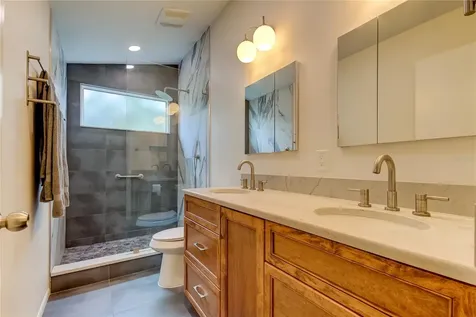 710 Jacaranda Drive Oldsmar FL 34677