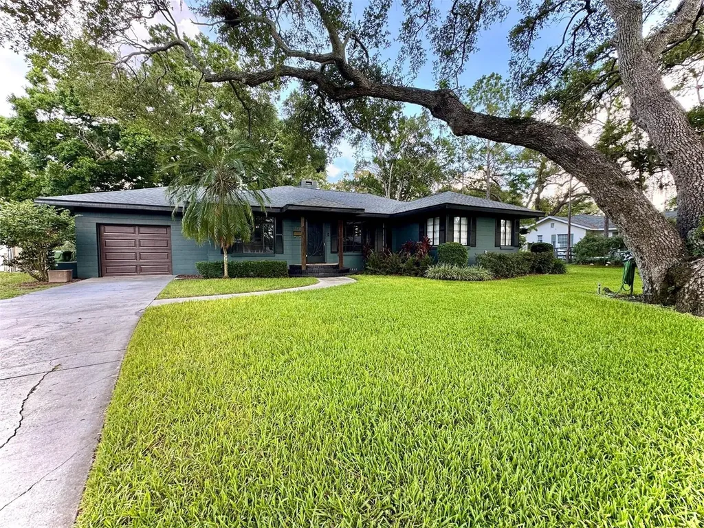 317 32nd Street W Bradenton FL 34205