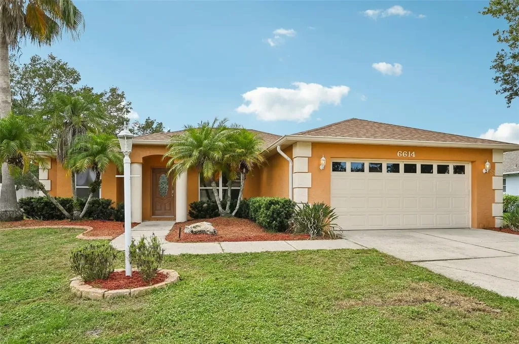 6614 67th Court E Bradenton FL 34203