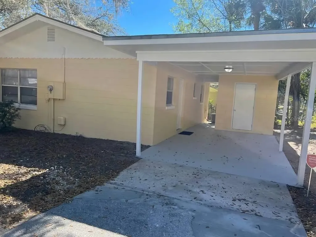 811 Beecher Street Leesburg FL 34748