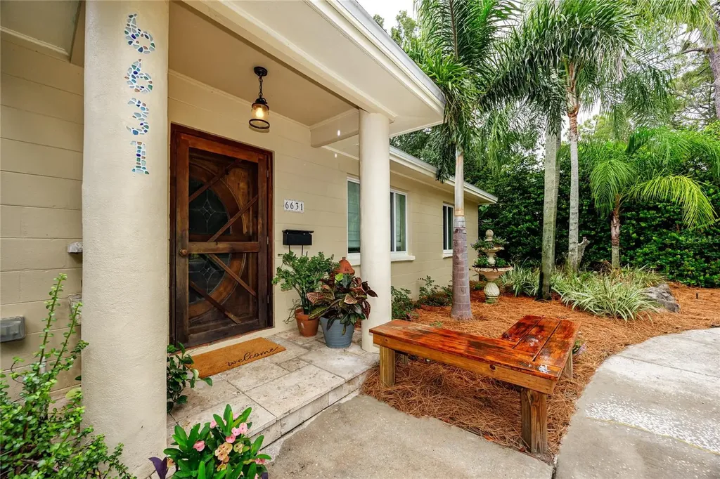 6631 Emerson Avenue S St Petersburg FL 33707