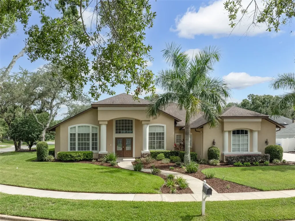 824 Royalwood Lane Oviedo FL 32765
