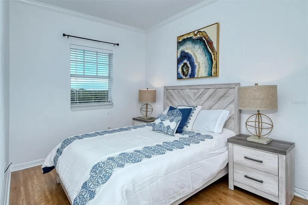 1064 N Tamiami Trail Sarasota FL 34236