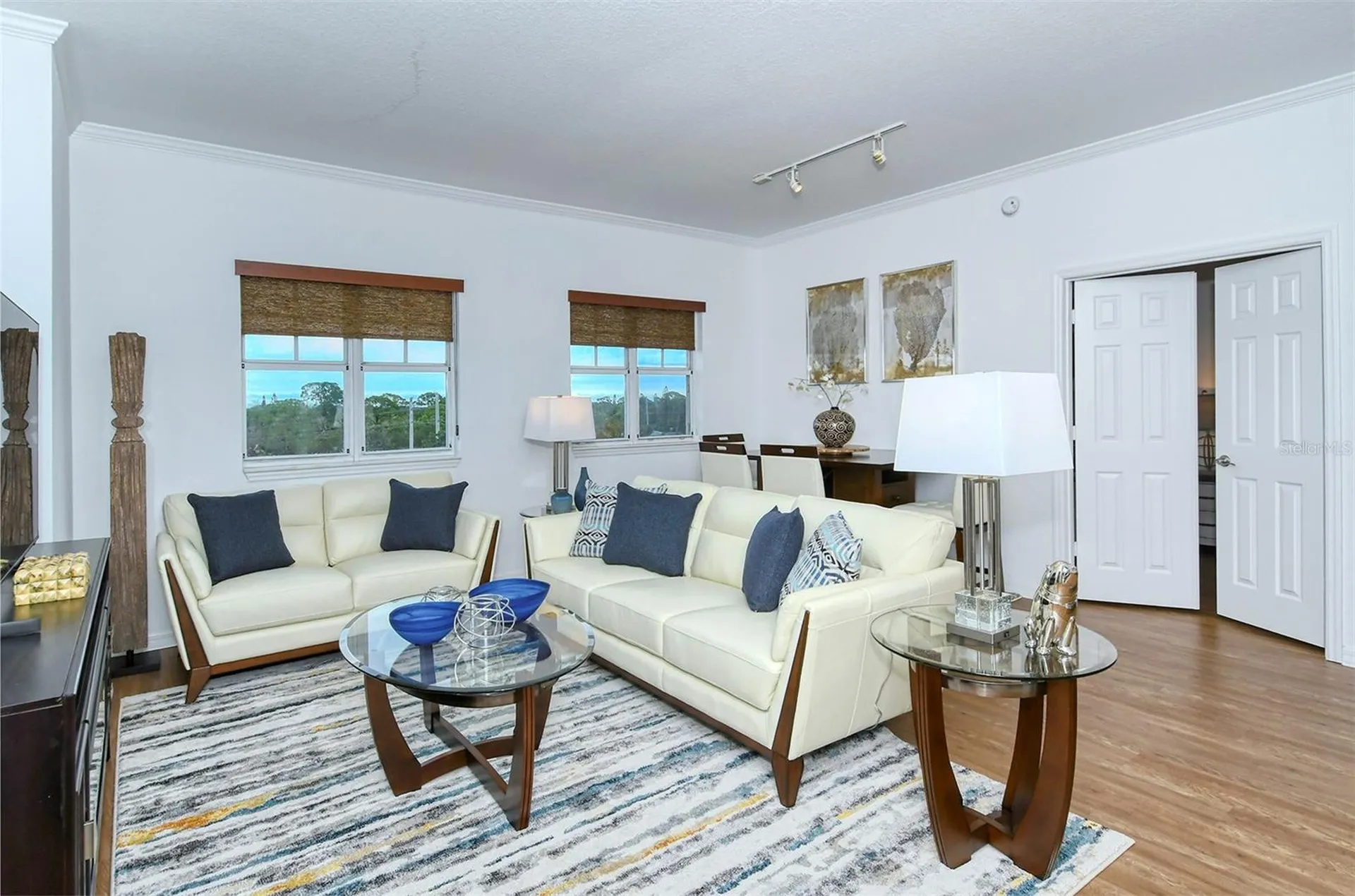 1064 N Tamiami Trail Sarasota FL 34236