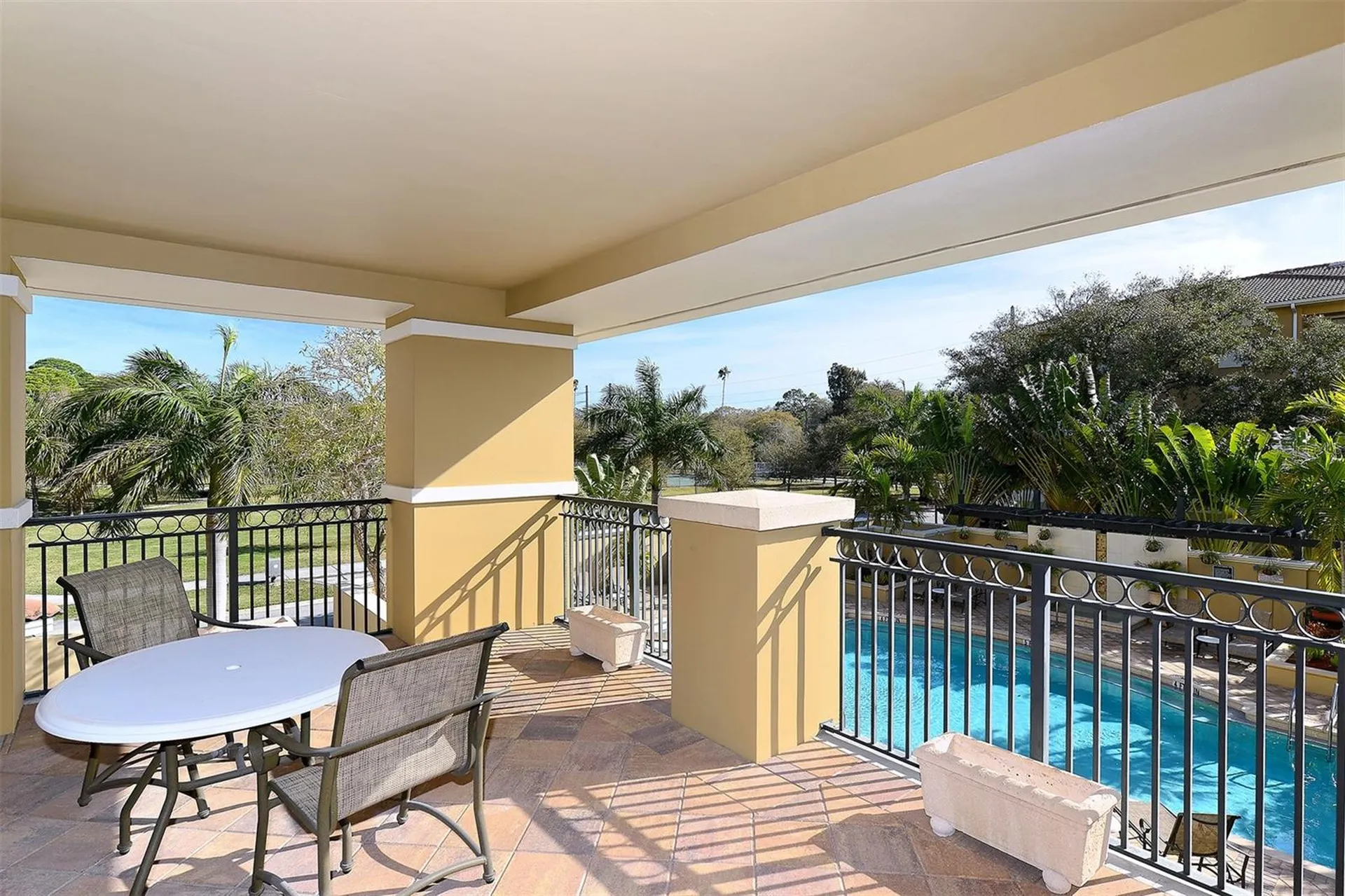 1064 N Tamiami Trail Sarasota FL 34236