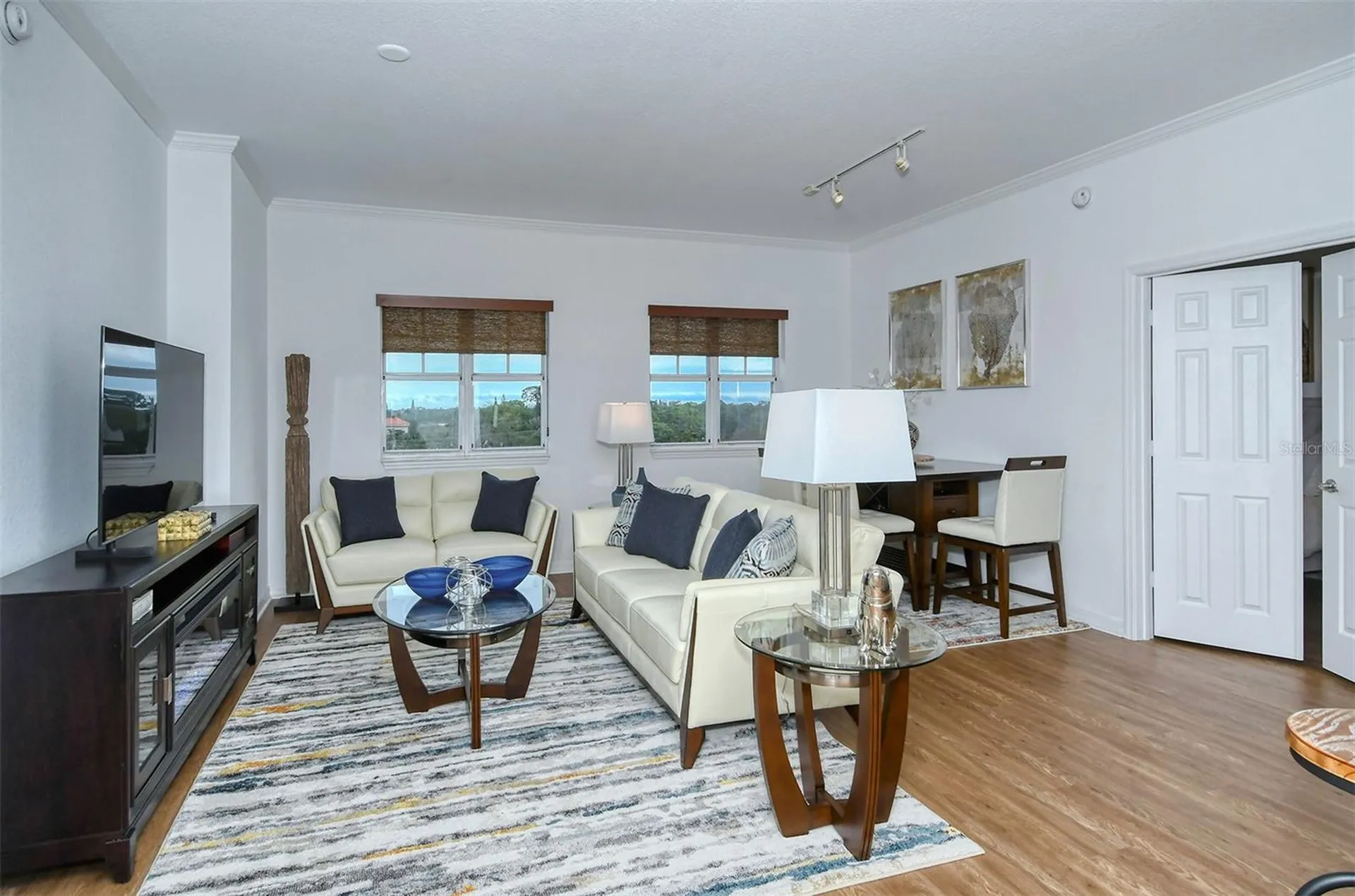 1064 N Tamiami Trail Sarasota FL 34236