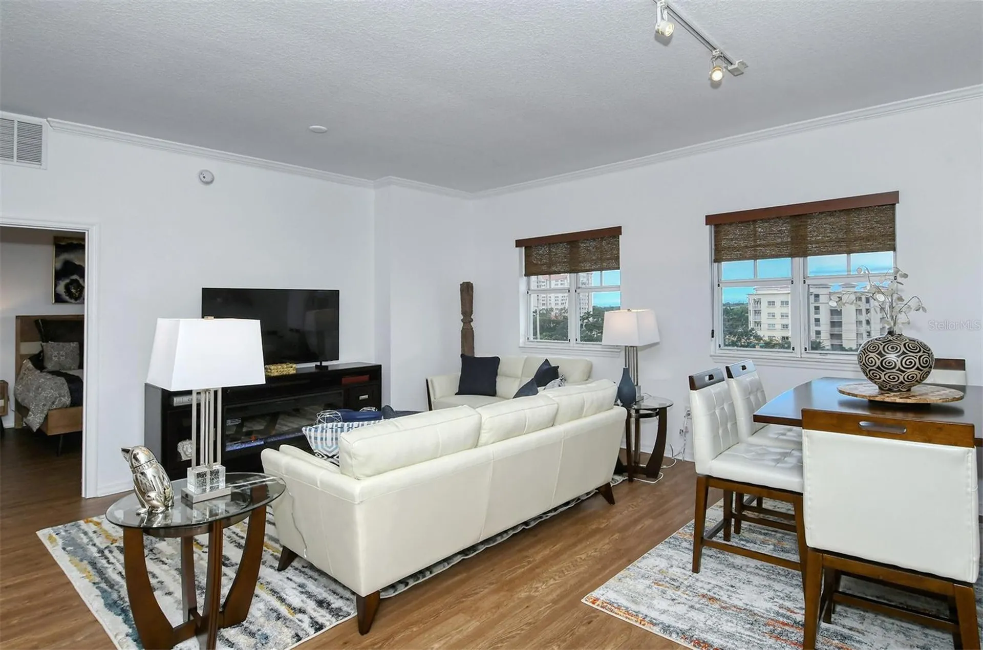 1064 N Tamiami Trail Sarasota FL 34236
