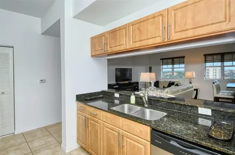 1064 N Tamiami Trail Sarasota FL 34236