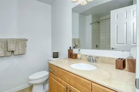 1064 N Tamiami Trail Sarasota FL 34236