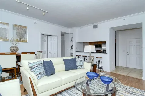 1064 N Tamiami Trail Sarasota FL 34236