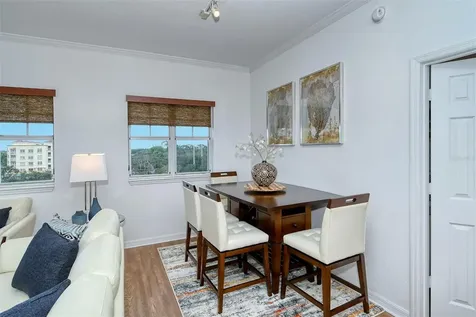 1064 N Tamiami Trail Sarasota FL 34236