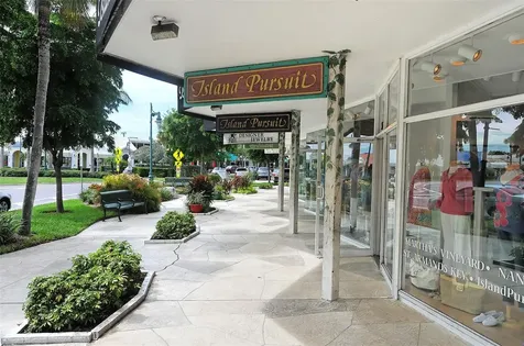 1064 N Tamiami Trail Sarasota FL 34236