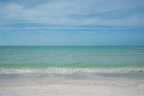 1064 N Tamiami Trail Sarasota FL 34236