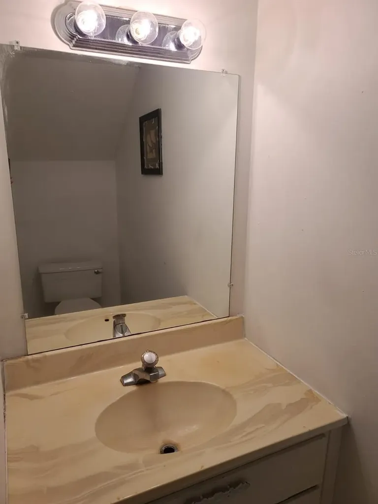 2222 Silver Pines Place Orlando FL 32808