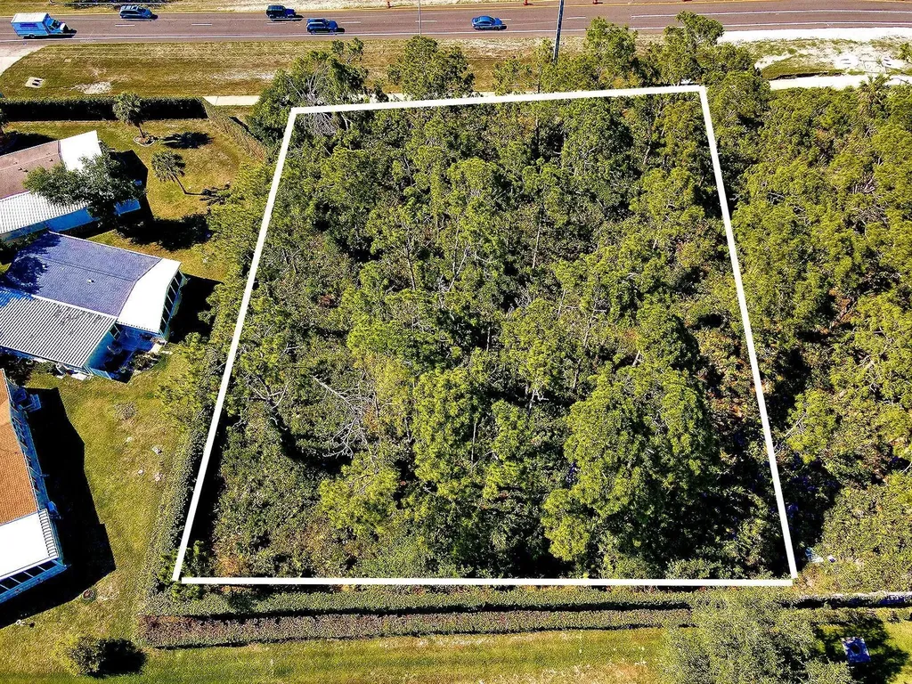 Lots 1-4 Tamiami Trail North Port FL 34287