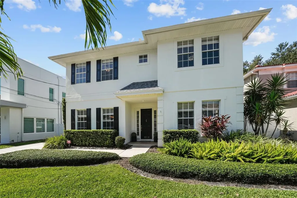 3212 W Lawn Avenue Tampa FL 33611