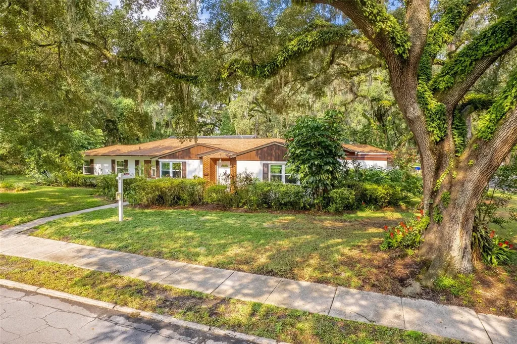 2305 Eden Parkway Lakeland FL 33803
