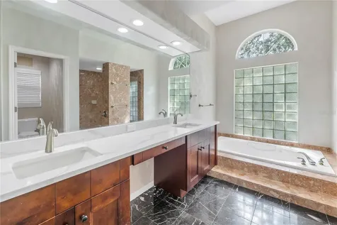 908 Lake Placido Court NE St Petersburg FL 33703