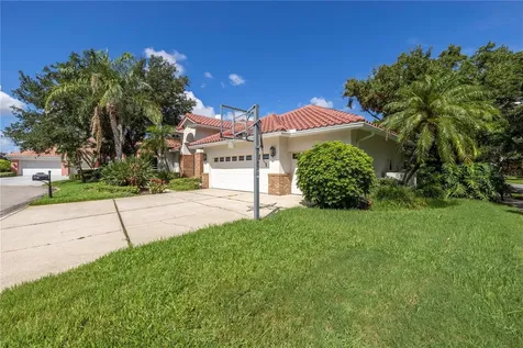 908 Lake Placido Court NE St Petersburg FL 33703