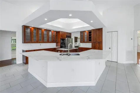 908 Lake Placido Court NE St Petersburg FL 33703
