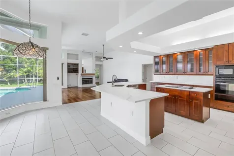 908 Lake Placido Court NE St Petersburg FL 33703