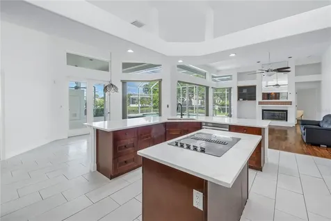 908 Lake Placido Court NE St Petersburg FL 33703