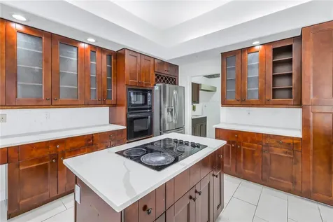 908 Lake Placido Court NE St Petersburg FL 33703
