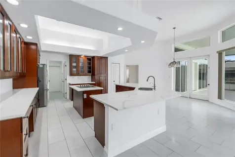 908 Lake Placido Court NE St Petersburg FL 33703
