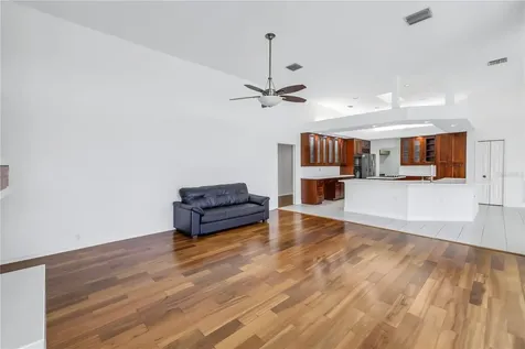 908 Lake Placido Court NE St Petersburg FL 33703