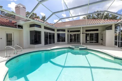 908 Lake Placido Court NE St Petersburg FL 33703