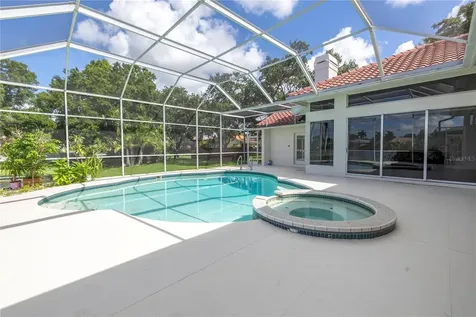 908 Lake Placido Court NE St Petersburg FL 33703