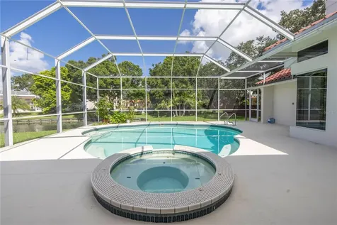 908 Lake Placido Court NE St Petersburg FL 33703