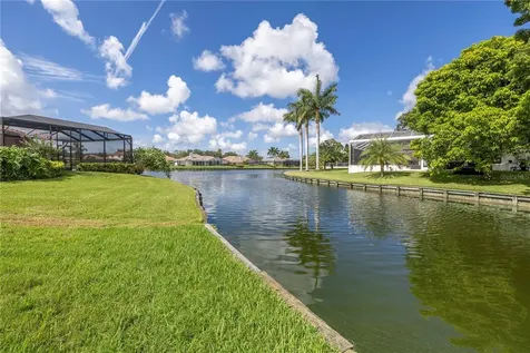 908 Lake Placido Court NE St Petersburg FL 33703