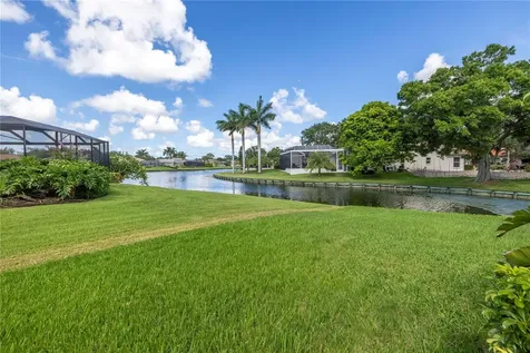 908 Lake Placido Court NE St Petersburg FL 33703