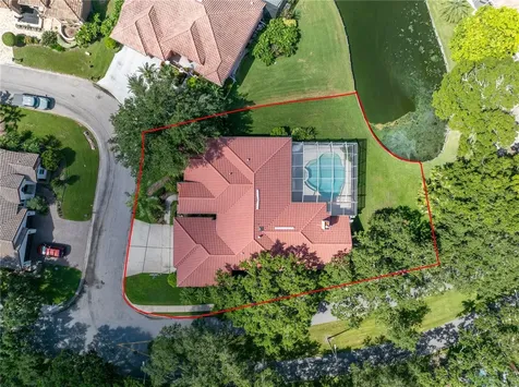 908 Lake Placido Court NE St Petersburg FL 33703