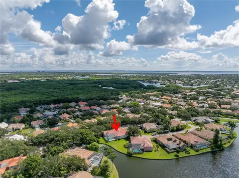 908 Lake Placido Court NE St Petersburg FL 33703