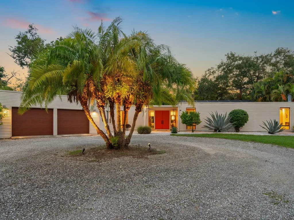 4610 Longleaf Lane Sarasota FL 34241